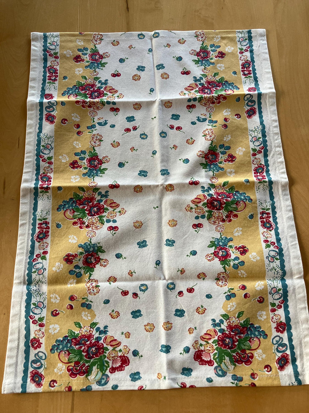 Granny Garden  100% Soft Cotton Kitchen Towels//Moda tea towel//kitchen gift//housewarming