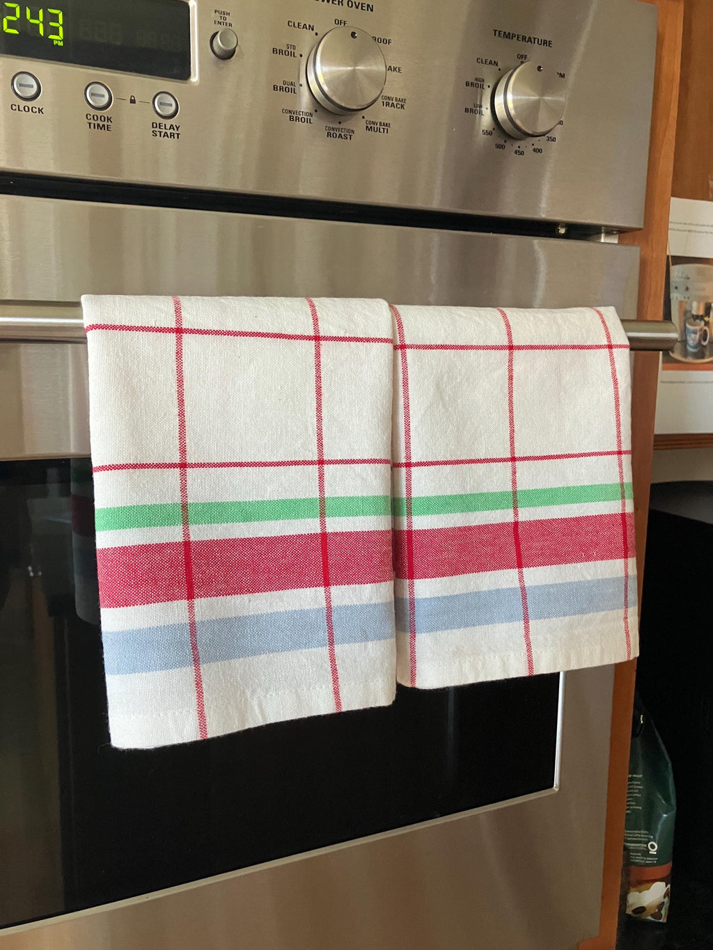 Kitchen Towels - Red Blue Cream Picnic Plaid//Tea Towels//Soft Absorbent 100% Cotton//Moda