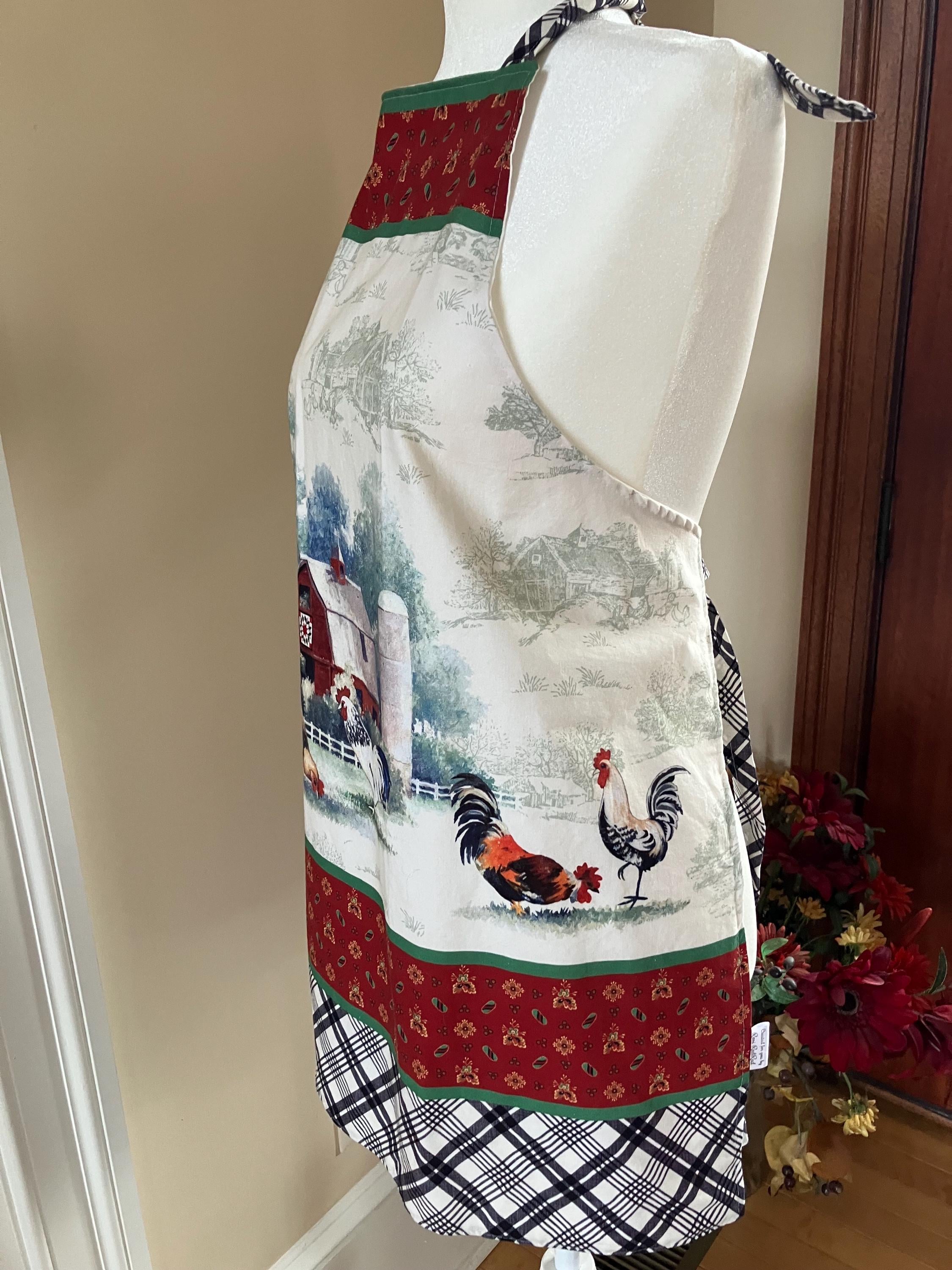 Chickens in the Farmyard Apron and Matching Oven Mitts