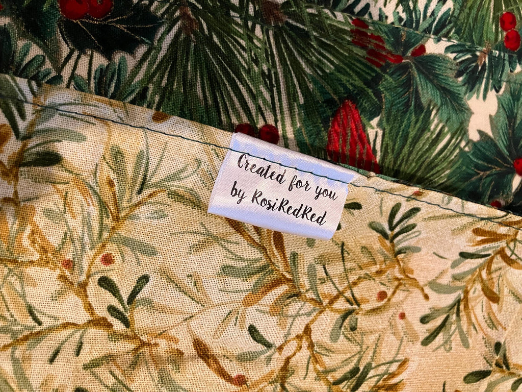 Cardinal Apron with Matching Hot Pad Set// Kitchen//Holiday