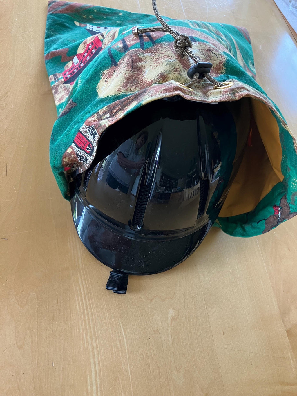 Equestrian Helmet Bags//Americana Hunt Scenes//Fox Hunting//Horses//Drawstring Bag//waterproof lining