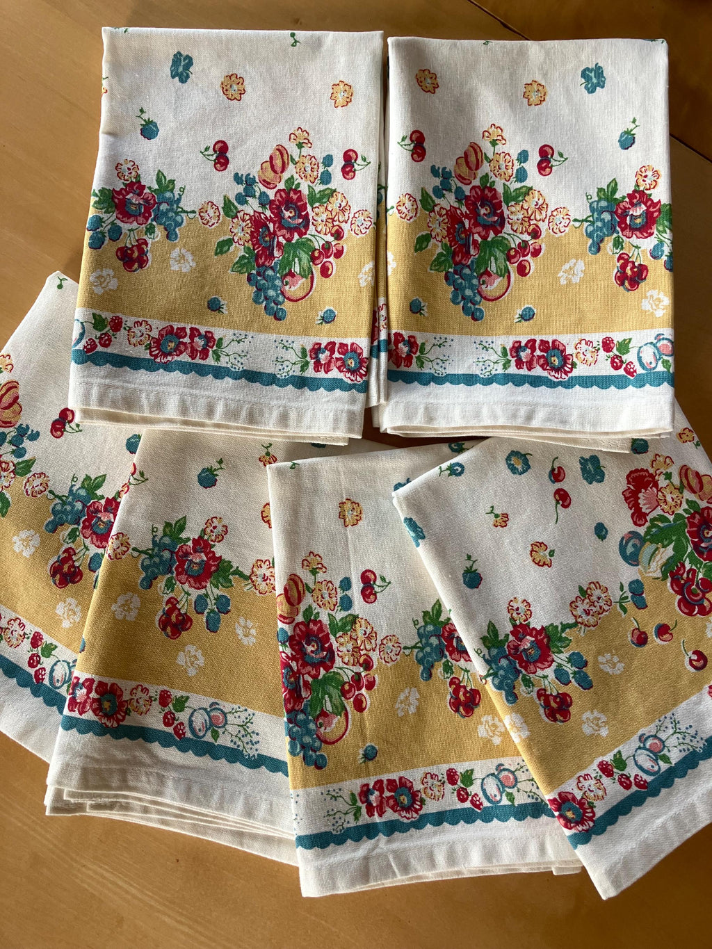 Granny Garden  100% Soft Cotton Kitchen Towels//Moda tea towel//kitchen gift//housewarming