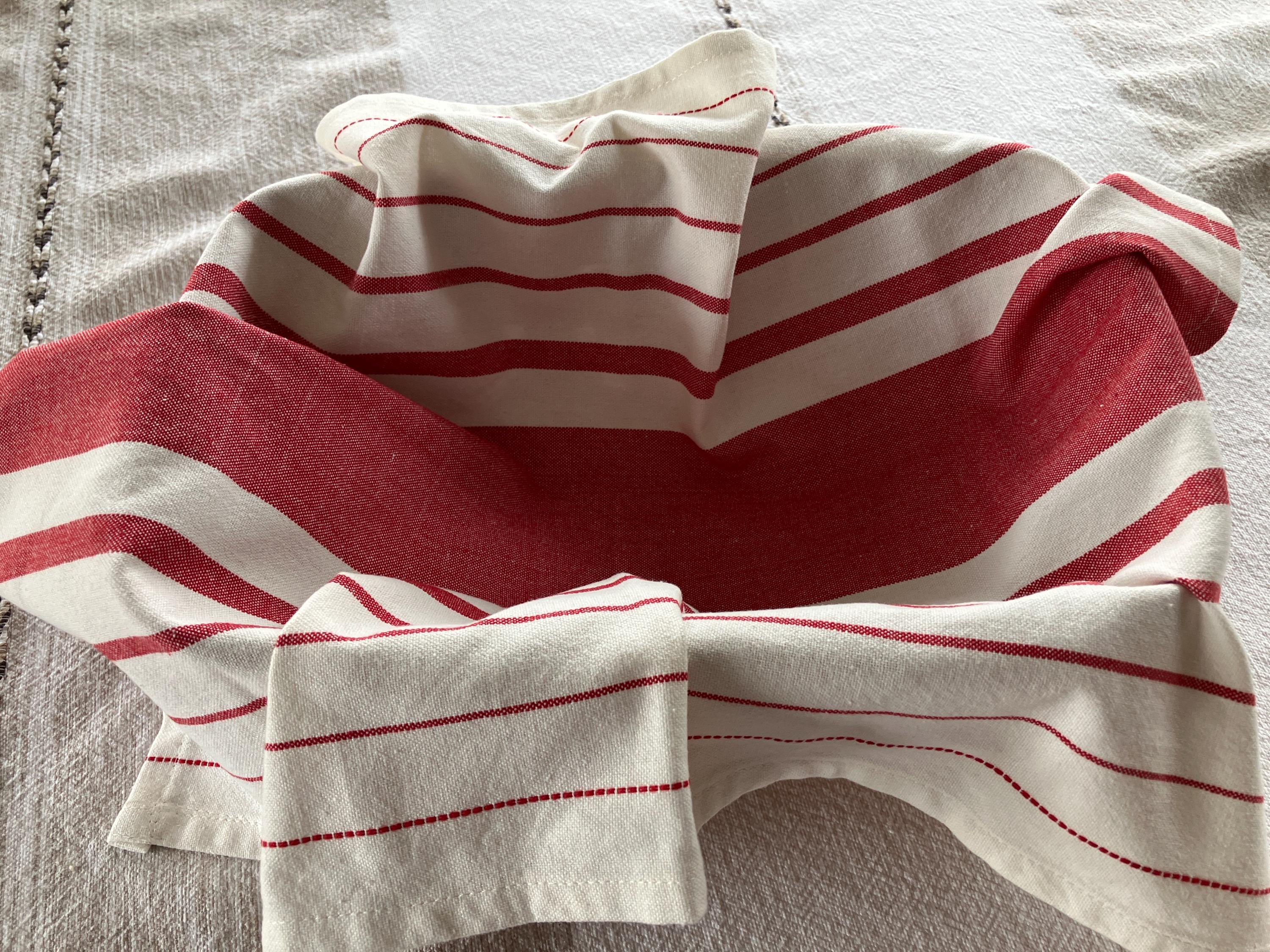 Red and Cream Striped Towels//Moda 100% Cotton Kitchen Towels//tea towel//dish towel//kitchen gift//housewarming/