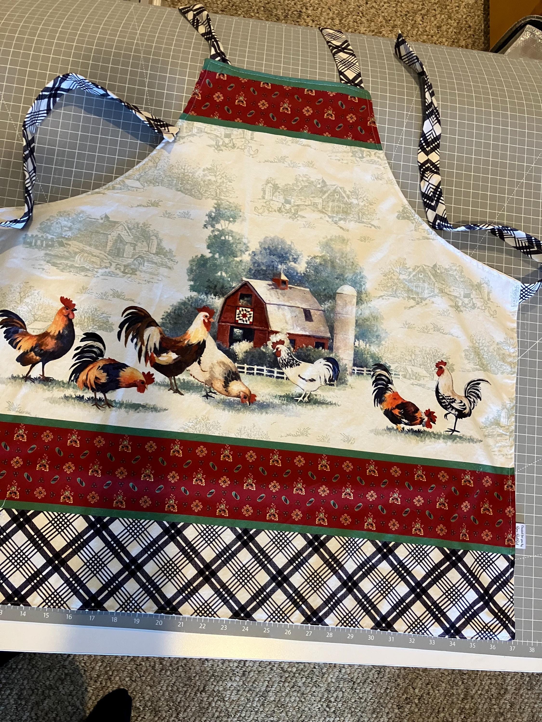 Chickens in the Farmyard Apron and Matching Oven Mitts