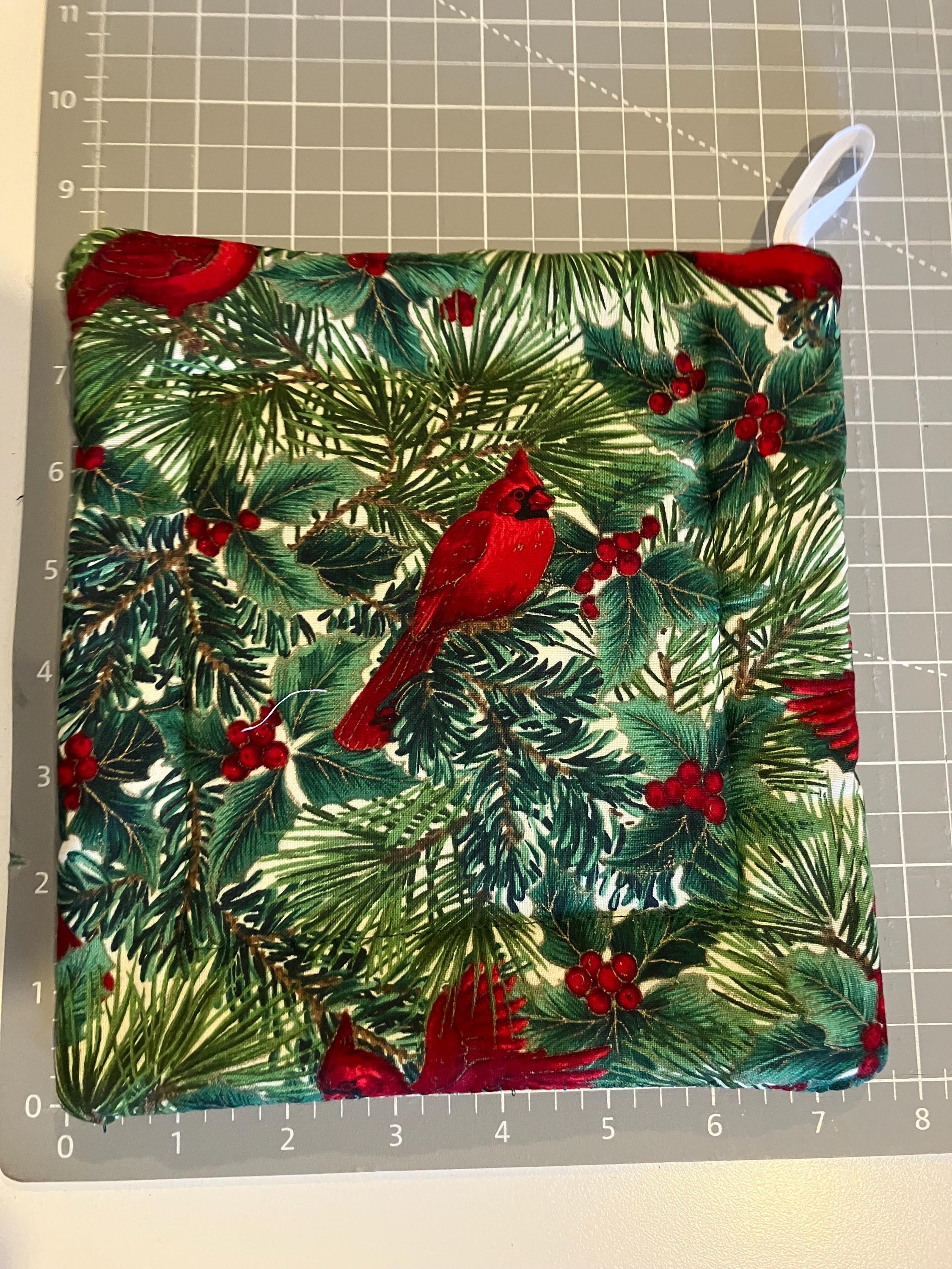 Cardinal Apron with Matching Hot Pad Set// Kitchen//Holiday