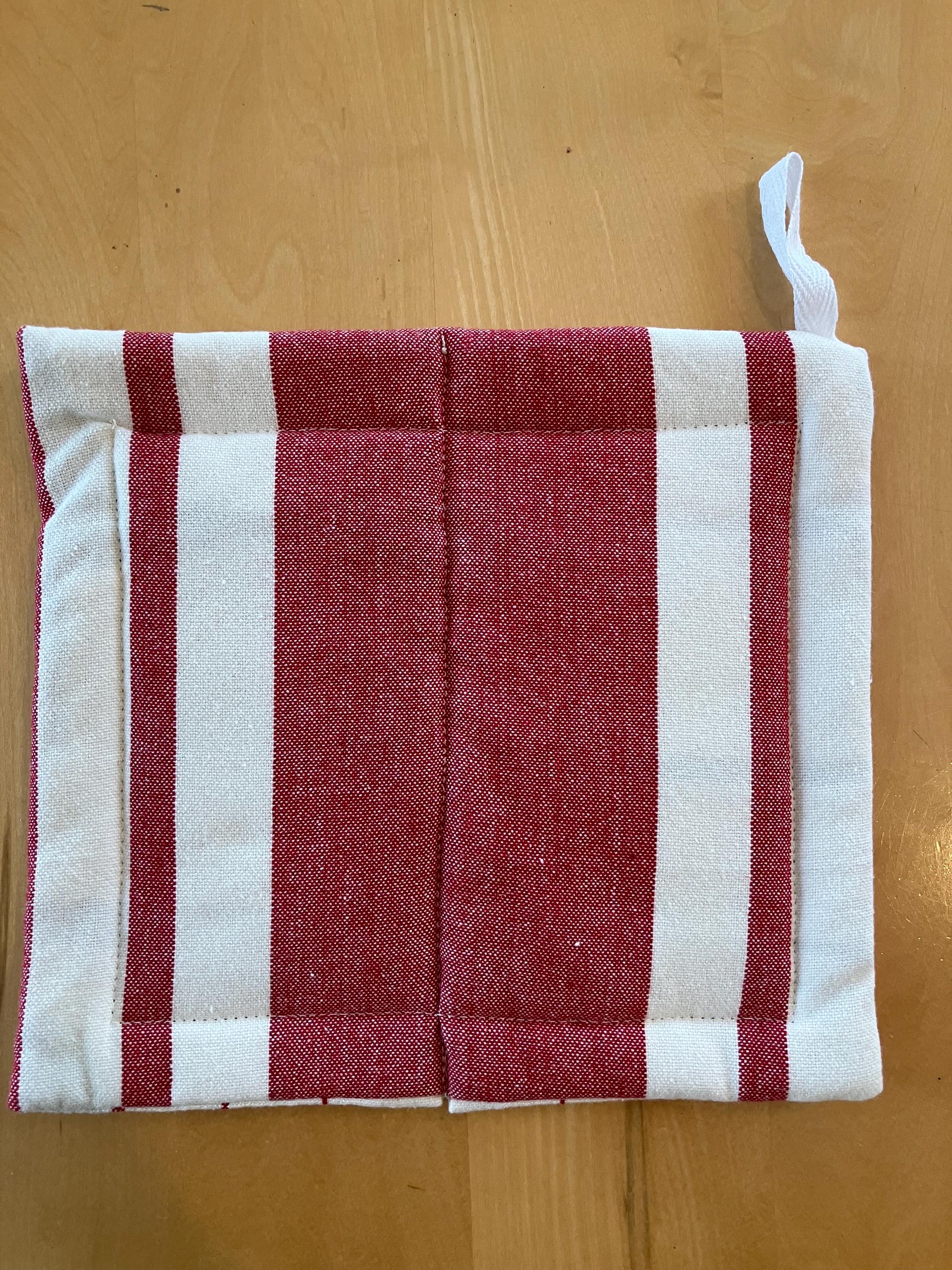 Red and Cream Striped Towels//Moda 100% Cotton Kitchen Towels//tea towel//dish towel//kitchen gift//housewarming/