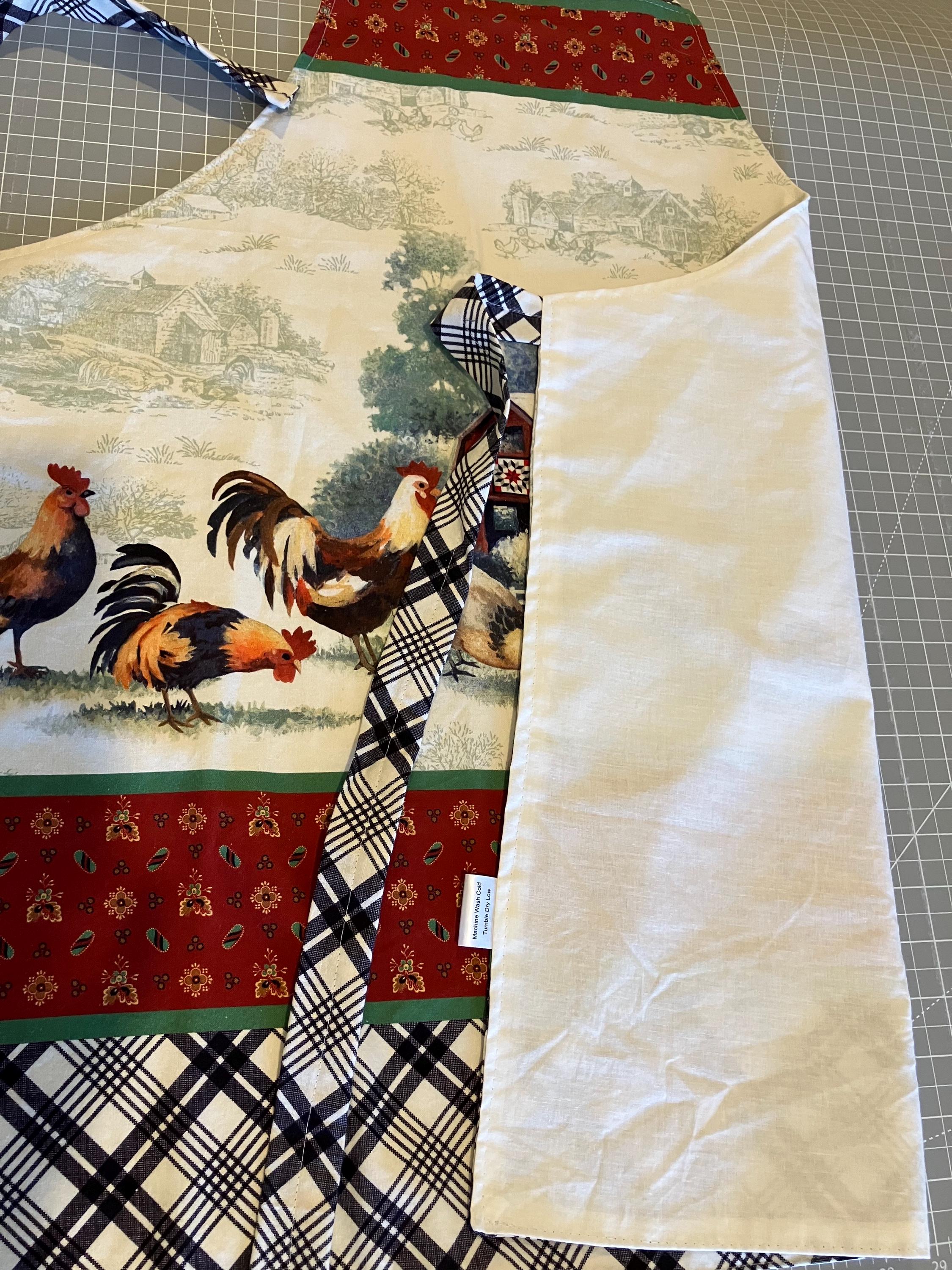 Chickens in the Farmyard Apron and Matching Oven Mitts